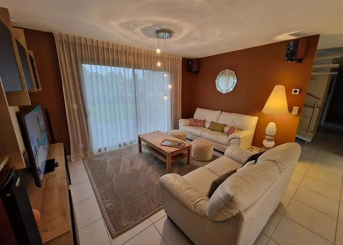 Maison Individuelle Entiere *